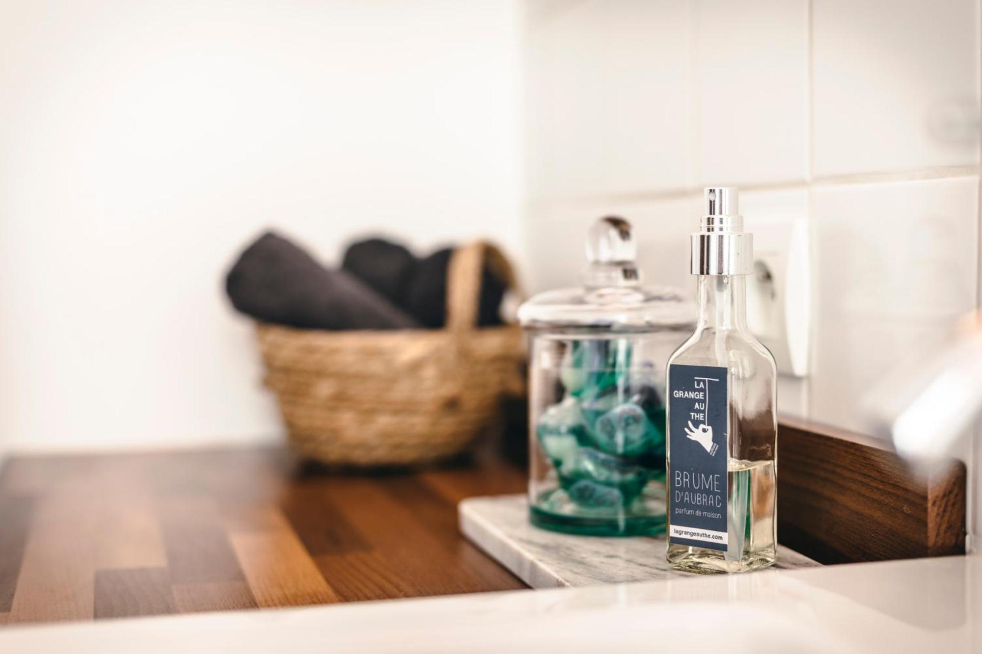 Appartement Cosy Au Coeur Du Village - Le Segala Montbazens エクステリア 写真